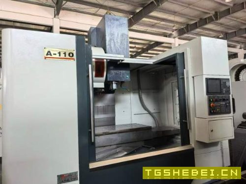 南京佳有1160加工中心两线一硬导轨.三菱M80系统BT40主.