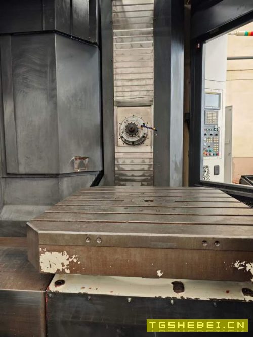 纽威HM1006H单工位卧加，发那科系统，BT50主轴10000转.