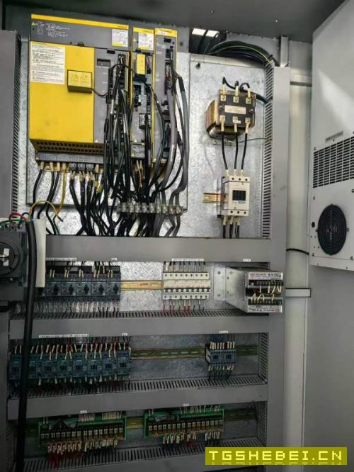 台湾德馬斯宾纳HC-600双工位卧加三轴滚柱线轨.40把链.