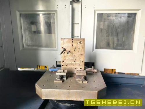 台湾德馬斯宾纳HC-600双工位卧加三轴滚柱线轨.40把链.