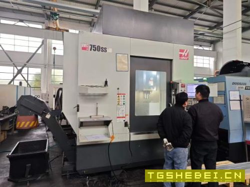 刚刚买下2022年哈斯750ss五轴加工中心两台，主轴12000.