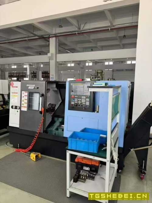 买下22年斗山235车床准新2台，