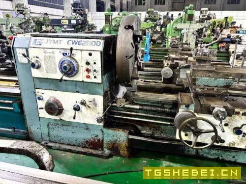 兰州机床厂CW6280D1.5米车床，尾座加装变频进给电机
