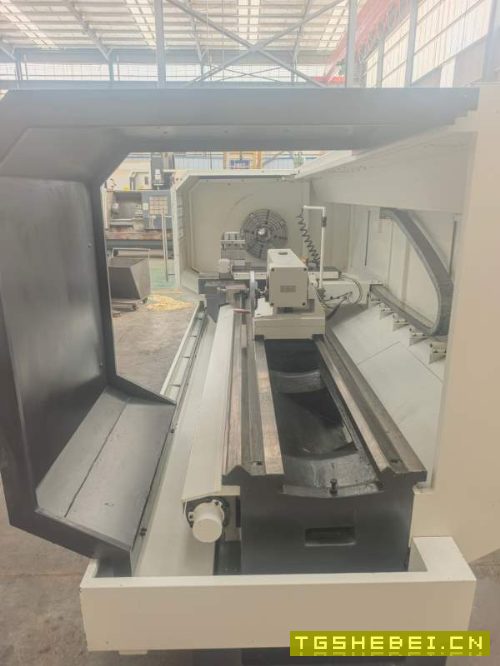 正宗宝鸡61633000数控车，22年设备，广数系统，带滚轮.