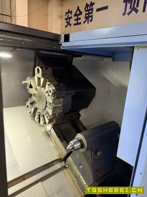 原版原漆同款两台斗山PUMA2450数控车床回转直径650mm.