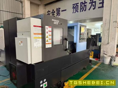 原版原漆同款两台斗山PUMA2450数控车床回转直径650mm.