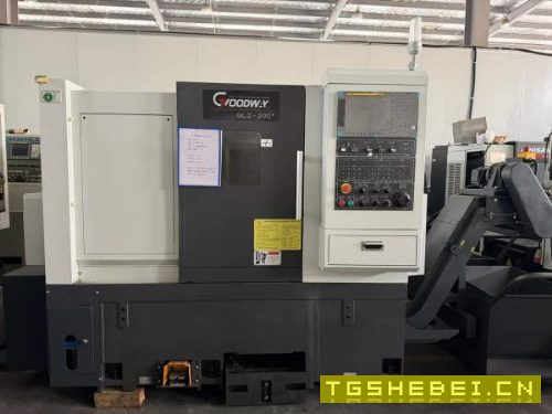 2023年出厂台湾程泰GLS200数控车床10寸选配卡盘12工位.