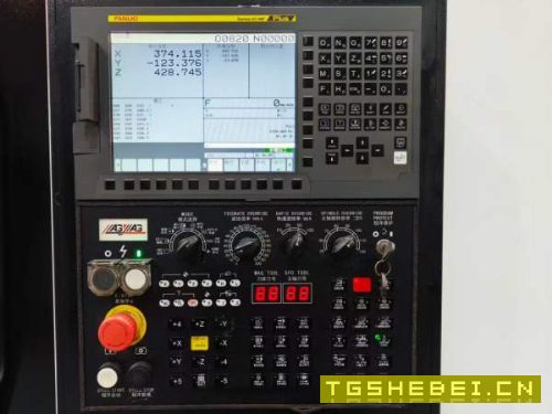 新到一台2023年安装少用良将两线一硬1580重型加工中心.