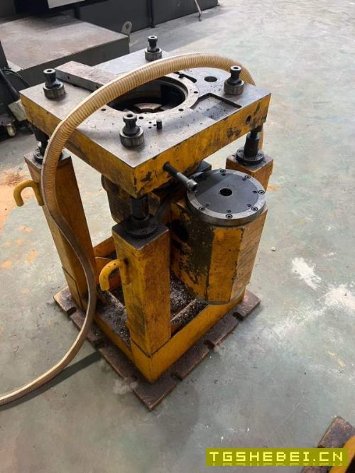 昆明XK2420数控龙门镗铣床,工作台2000/4000mm,门宽2.