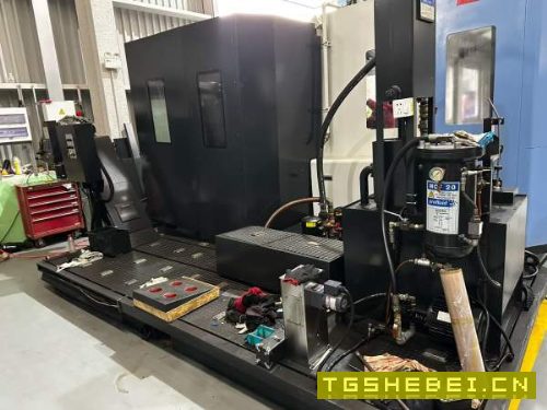 同款三台斗山500双台卧加。