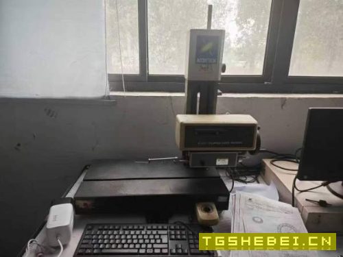 东京精密轮廓仪，新机精度。