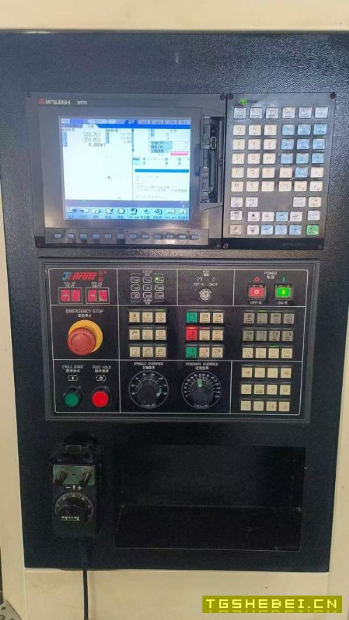 精品乔锋1060加工中心，台湾罗毅BT40主轴8000转，台湾.