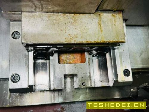 500重型刀塔机9成新22年产云南精机CK-500重型斜轨数控.