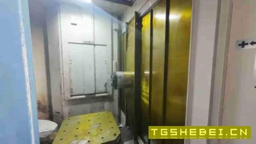 台湾大立630卧加，2台。回转交换双工位，BT50齿轮头，.