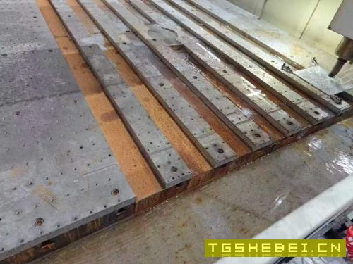 刚刚买下2022年山东东控2.5米3米龙门钻铣，广数980MDi.