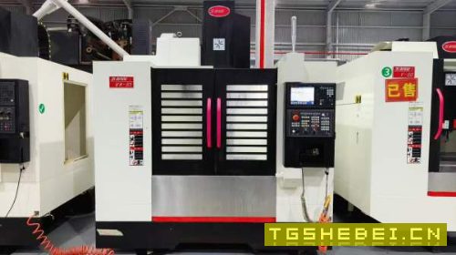 新到一台2025年安装少用乔峰VH85重型加工中心