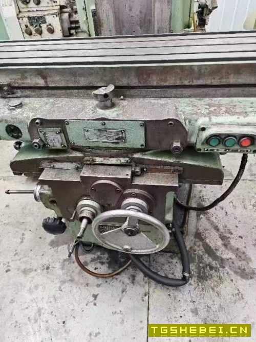 2500一吨超低价出售北一96年产X63W万能铣，内在成色好.