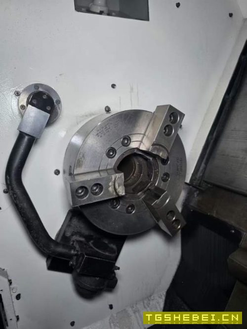 韩国起亚SKT28数控车床，2台回转直径590mm，加工直径4.