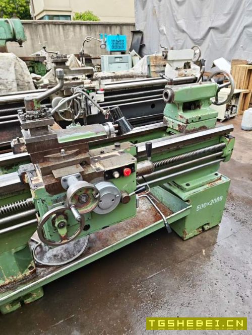 新到大连61502米车床，导轨锃亮，价格便宜