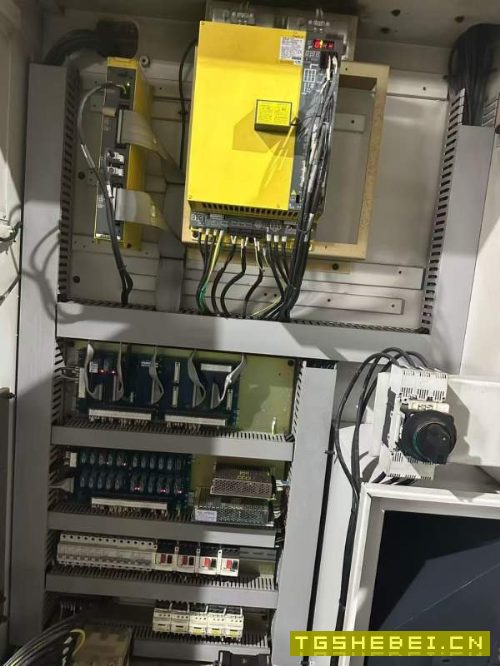 台湾凯伯CNV-900加工中心2016年发那科MF系统，台湾罗.