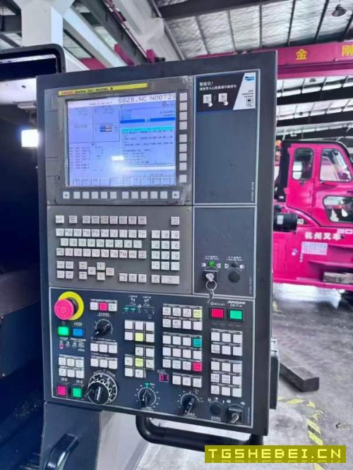 精品斗山数控车床三台斗山PUMA600L，加工长度3米。斗.