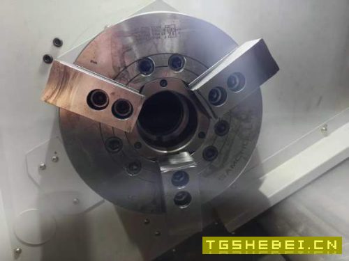新到一台韩国原装斗山PUMAGT2600重型数控车床，2022年.