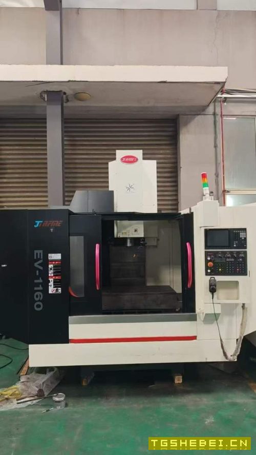 乔峰EV-1160加工中心一台，23年设备，三菱m80系统三轴.