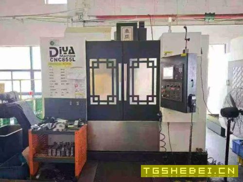 工厂在位出售同款两台上海鼎亚850立式加工中心，三菱M.