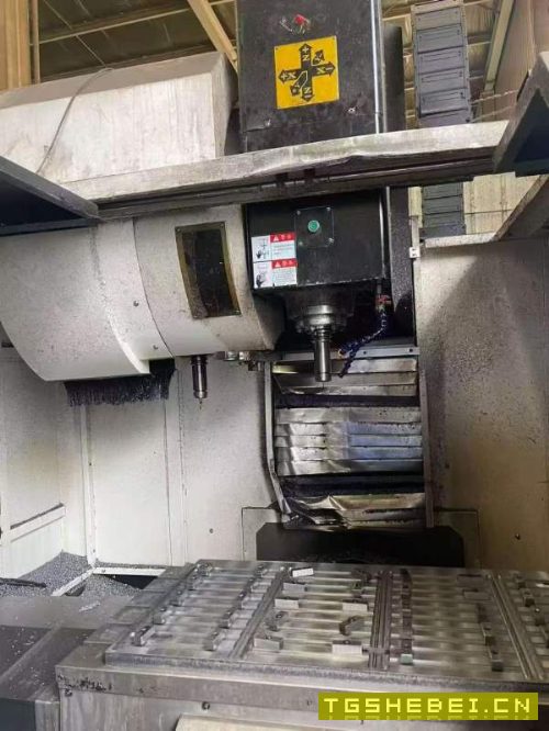 台群1260立加BT50主轴两线一硬X轴行程1200mmY轴行程60.
