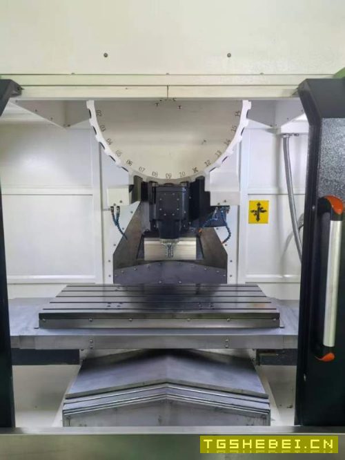 格勒玛GRM-1150T钻工中心：三菱M80系统、30把圆盘刀库.