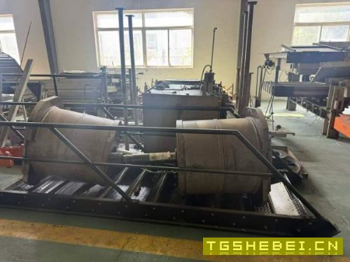 出售630吨四点压力机，工作台行程300mm，装模高度870m.