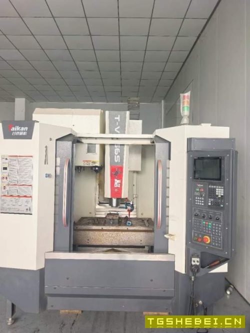 台群T-V856S立式加工中心系统：三菱M80主轴:BT40直连1.