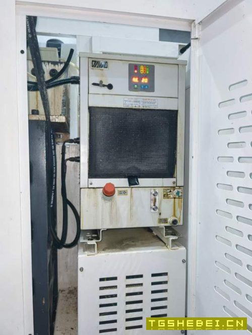 昆山汉工科技850立加三轴滚柱线轨X轴六滑块BT40主轴12.