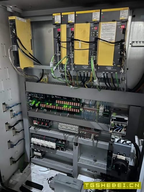 库房刚刚清洗完毕重型台群4030龙门加工中心，工作台20.
