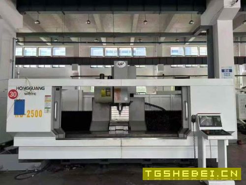 出售虹光伟业VMC-2500同款两台、丝杆传动精度更好三菱.