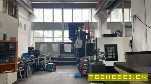 台湾大畏2515高配机，两线一硬，BT50主轴，高压主轴中.