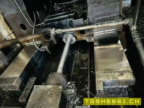 海天卧式镗铣100H海天1米卧加一台，型号:HTM-100H/d
