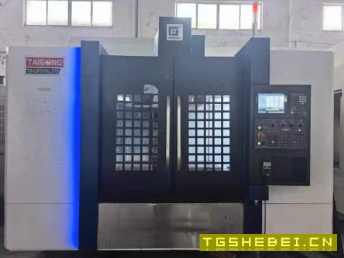 江苏台功1170立式加工中心三菱M80系统.三轴滚柱导轨BT.