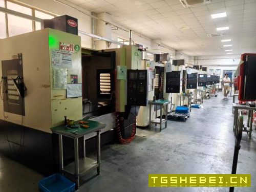 刚刚拿下精品乔峰850加工中心一批，2023年机器，三菱M.