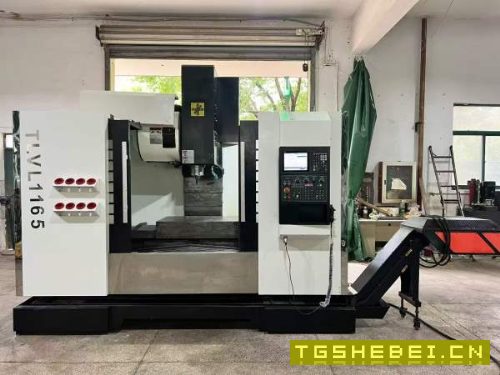 臺龍1165立式加工中心,三菱M80系统,三轴45滚柱线轨.