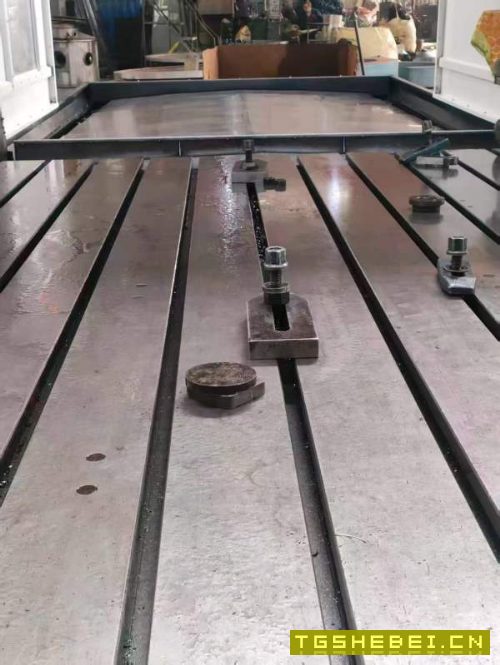 沈阳工厂刚刚买下德阳GL4032Z数控龙门，工作台4020/24.
